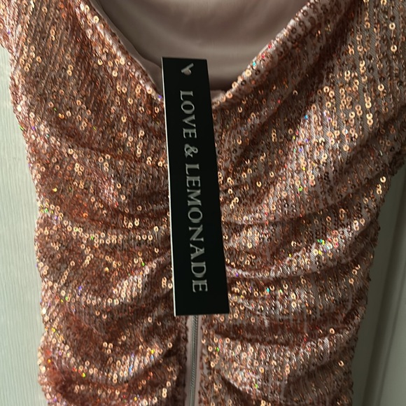 Mini Dress unbranded - Picture 3 of 4